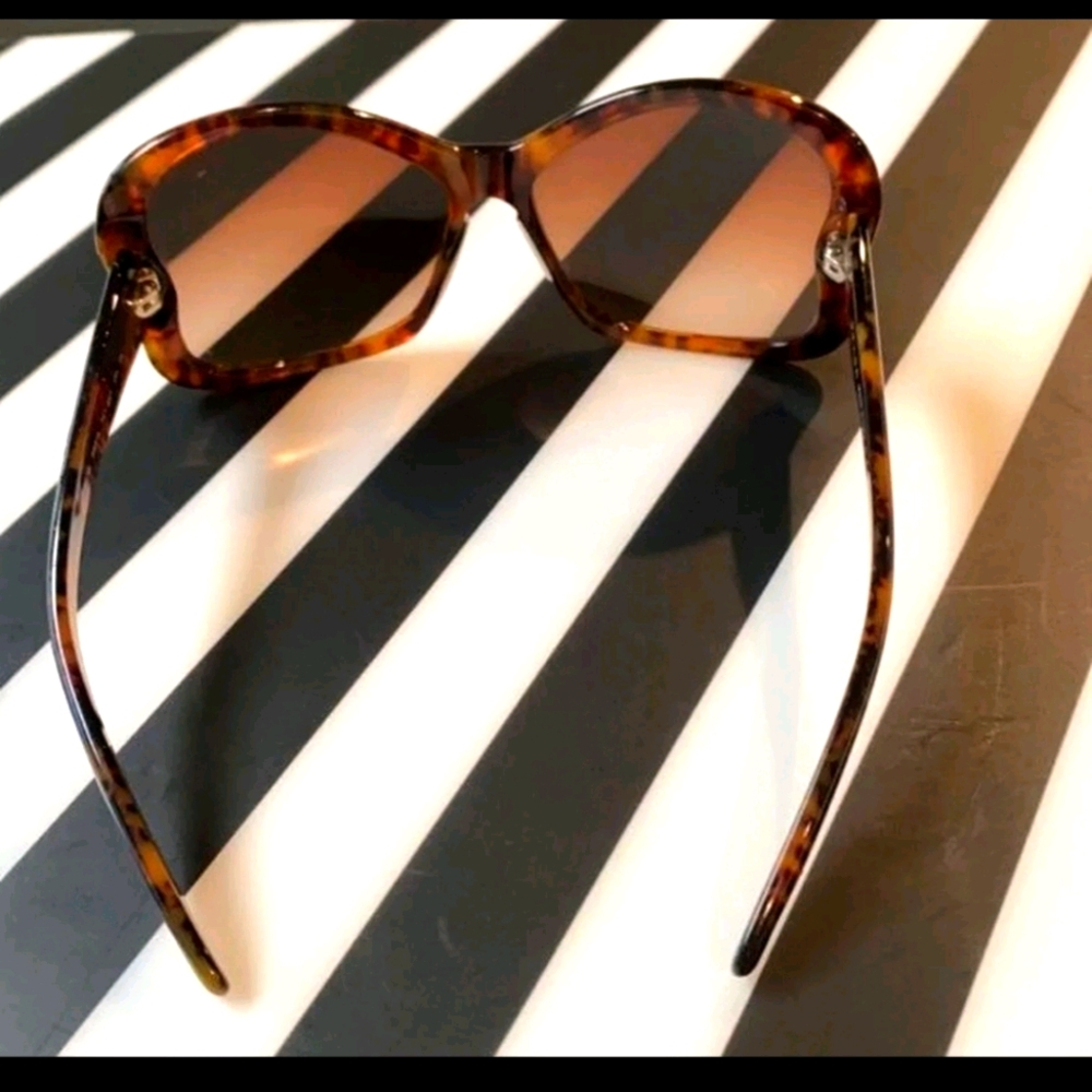Prada butterfly sunglasses for women - Picture 3 of 7